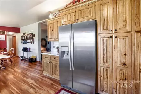 Kitchen - 2225 E 1010 S, Hazelton, ID 83335 photo 3 of 4