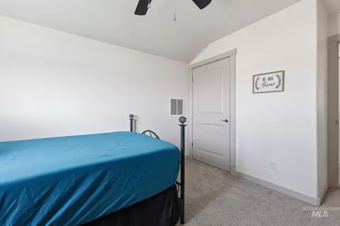 Bedroom - 178 E Syringa Loop, Shoshone, ID 83352 photo 5 of 5