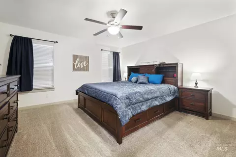 Bedroom - 178 E Syringa Loop, Shoshone, ID 83352 photo 1 of 5