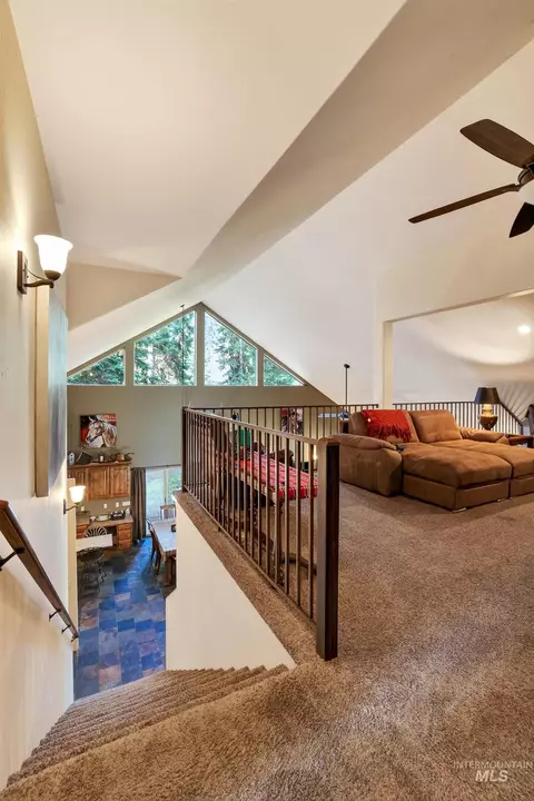 Entry Way - Undisclosed, Mccall, ID 83638 photo 4 of 4