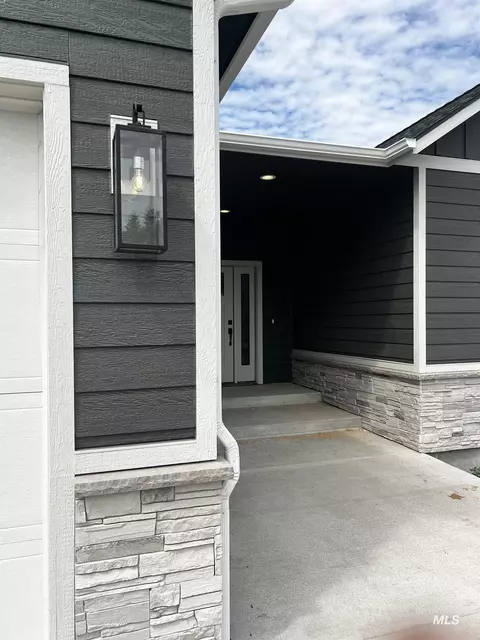 Other - 516 Maple Crt, Genesee, ID 83832 photo 11 of 14