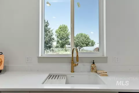 Kitchen - 516 Maple Crt, Genesee, ID 83832 photo 4 of 5