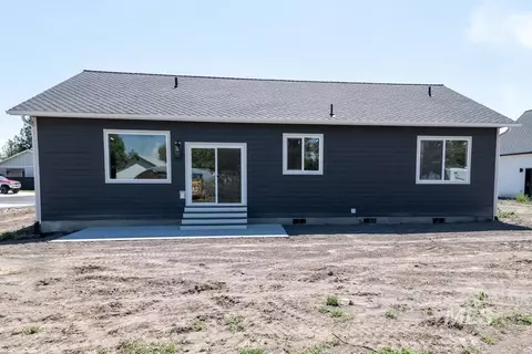 Exterior - 516 Maple Crt, Genesee, ID 83832 photo 4 of 8