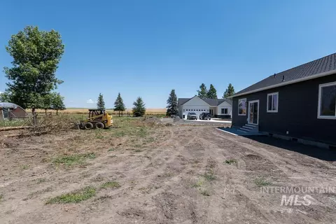 Exterior - 516 Maple Crt, Genesee, ID 83832 photo 7 of 8