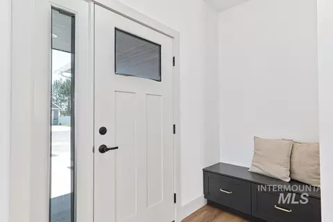 Entry Way - 516 Maple Crt, Genesee, ID 83832 photo 1 of 3
