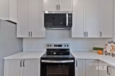 Kitchen - 516 Maple Crt, Genesee, ID 83832 photo 5 of 5