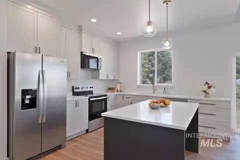 Kitchen - 516 Maple Crt, Genesee, ID 83832 photo 2 of 5