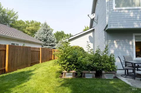 Exterior - 1788 N Princeton Way, Eagle, ID 83616 photo 8 of 8