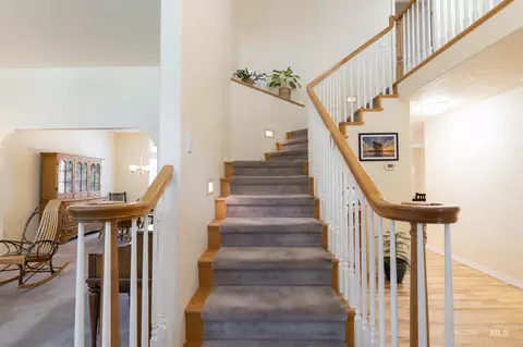Entry Way - 1788 N Princeton Way, Eagle, ID 83616 photo 5 of 6