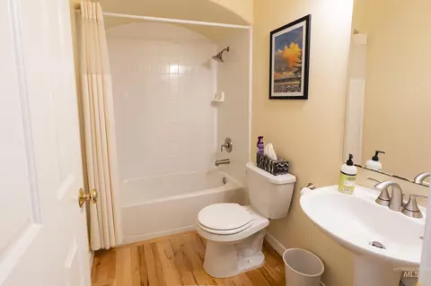 Bath - 1788 N Princeton Way, Eagle, ID 83616 photo 5 of 5