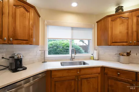 Kitchen - 1788 N Princeton Way, Eagle, ID 83616 photo 1 of 3