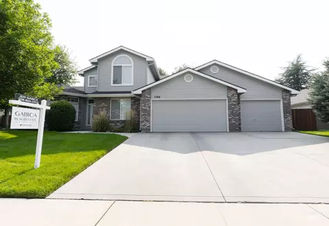Exterior - 1788 N Princeton Way, Eagle, ID 83616 photo 4 of 8