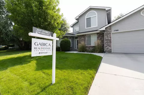 Exterior - 1788 N Princeton Way, Eagle, ID 83616 photo 3 of 8
