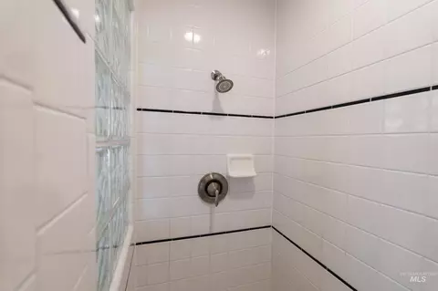 Bath - 1788 N Princeton Way, Eagle, ID 83616 photo 4 of 5