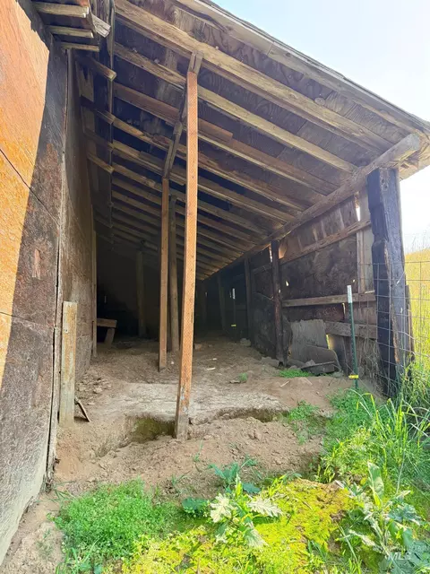 Exterior - 126 Aitken Rd, Weippe, ID 83553 photo 8 of 19