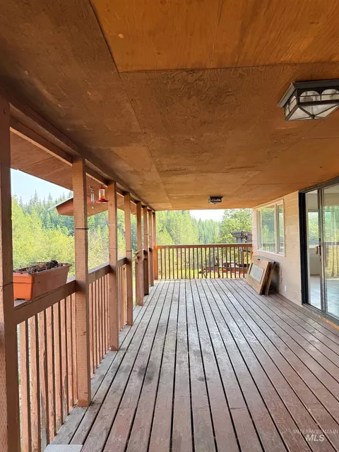 Exterior - 126 Aitken Rd, Weippe, ID 83553 photo 3 of 19