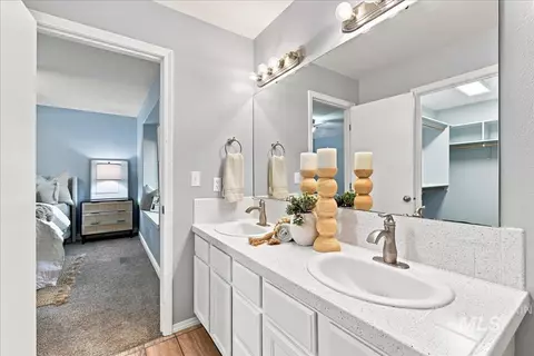 Bath - 4200 E Carnation Ct, Boise, ID 83716 photo 3 of 4