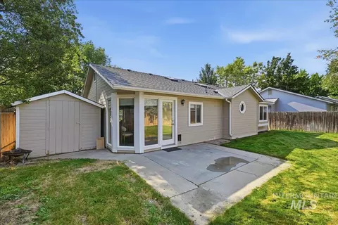 Exterior - 4200 E Carnation Ct, Boise, ID 83716 photo 4 of 5