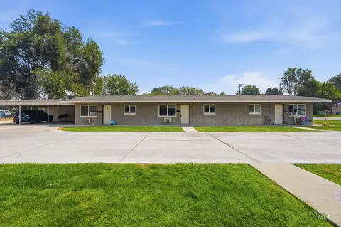 236 High St, Nampa, ID 83651
