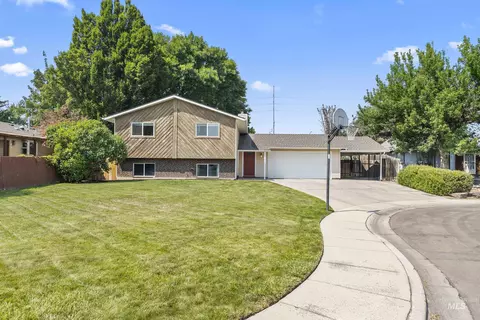 8920 W Donnybrook Dr, Boise, ID 83709
