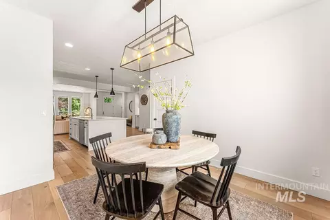 Dining - 3985 E Parkcenter Blvd, Boise, ID 83716 photo 1 of 2
