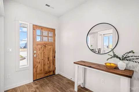 Entry Way - 28341 Winecup Ln, Parma, ID 83660 photo 1 of 2