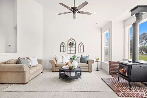 Living - 28341 Winecup Ln, Parma, ID 83660 photo 1 of 1