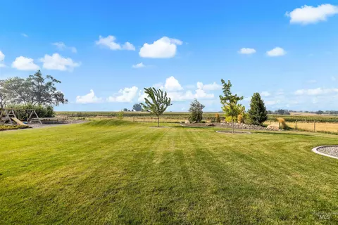 Exterior - 28341 Winecup Ln, Parma, ID 83660 photo 8 of 16