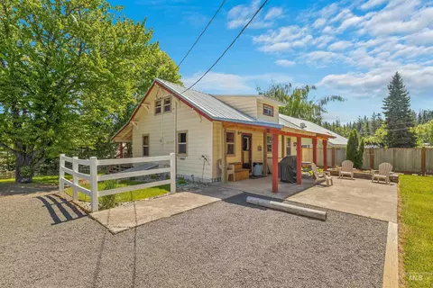 Exterior - 210 S 2nd St, Elk River, ID 83827 photo 2 of 13