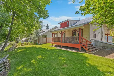 Exterior - 210 S 2nd St, Elk River, ID 83827 photo 5 of 13