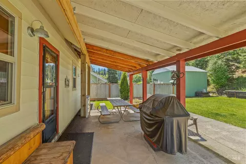 Exterior - 210 S 2nd St, Elk River, ID 83827 photo 3 of 13