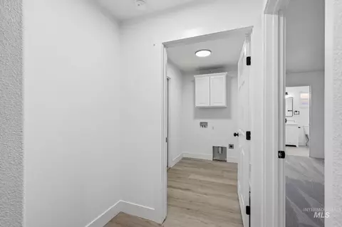 Entry Way - 770 E Red Bud St, Kuna, ID 83634 photo 4 of 4