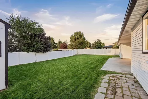 Exterior - 770 E Red Bud St, Kuna, ID 83634 photo 10 of 10