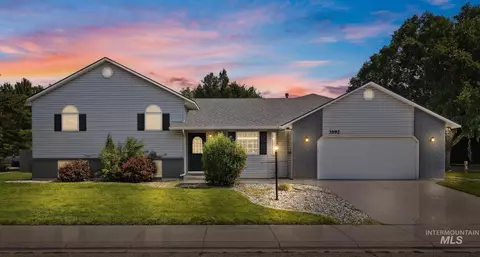 3892 Eisenhower Dr, Meridian, ID 83642