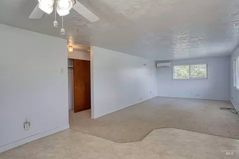 Living - 365 Clabby Rd, Weiser, ID 83672 photo 1 of 5