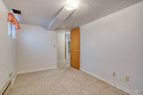 Bedroom - 365 Clabby Rd, Weiser, ID 83672 photo 3 of 9
