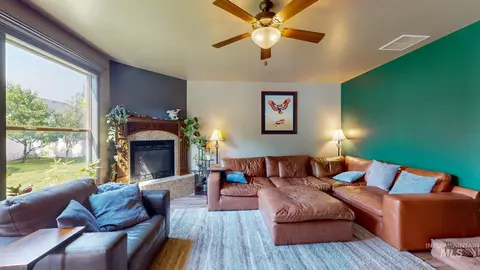 Living - 1031 Park Ave, Kimberly, ID 83341 photo 1 of 1