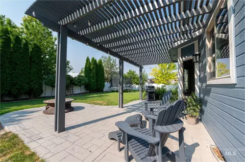 Exterior - 1031 Park Ave, Kimberly, ID 83341 photo 1 of 4