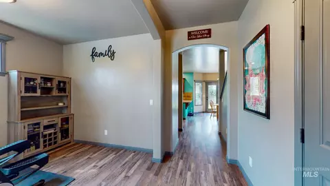 Entry Way - 1031 Park Ave, Kimberly, ID 83341 photo 2 of 2