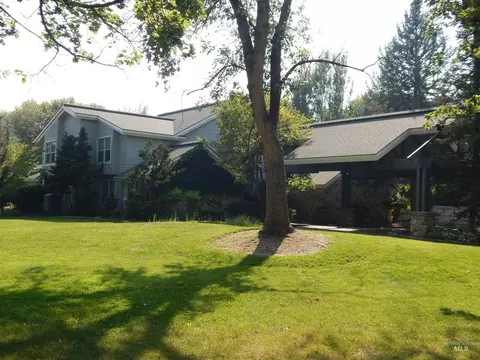 Exterior - 3065 S Whitepost Way, Eagle, ID 83616 photo 2 of 16