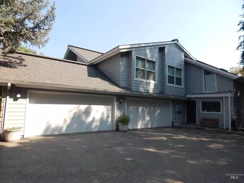 Exterior - 3065 S Whitepost Way, Eagle, ID 83616 photo 6 of 16