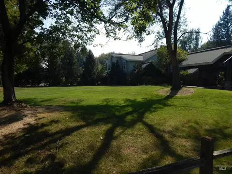 Exterior - 3065 S Whitepost Way, Eagle, ID 83616 photo 3 of 16