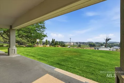 Exterior - 310 Frontage Rd, Grand View, ID 83624 photo 1 of 5