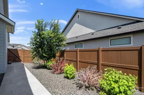Exterior - 5791 W Trigo Dr, Eagle, ID 83616 photo 9 of 10