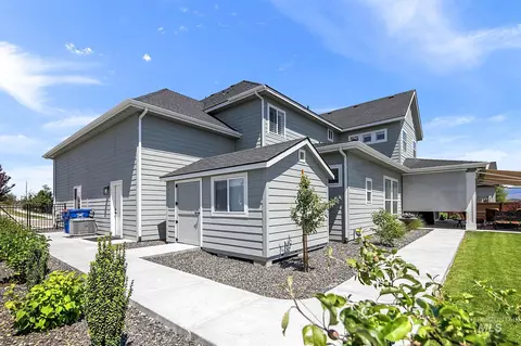 Exterior - 5791 W Trigo Dr, Eagle, ID 83616 photo 5 of 10