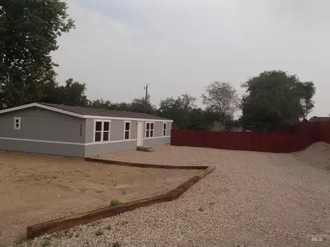 5800 Sunset Dr, Nampa, ID 83686