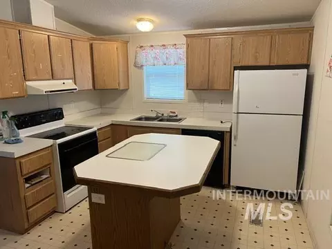 803 E Liberty, Weiser, ID 83672 photo 4