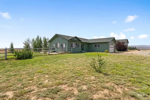 Exterior - 820 W Magic Rd, West Magic, ID 83352 photo 2 of 13