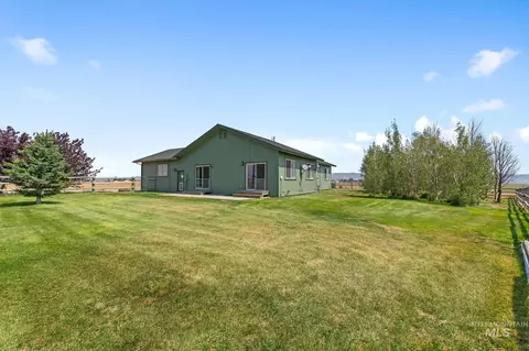 Exterior - 820 W Magic Rd, West Magic, ID 83352 photo 5 of 13