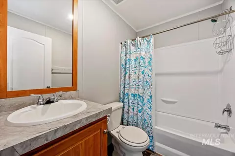 Bath - 1206 E 2000 S, Elba, ID 83342 photo 5 of 5